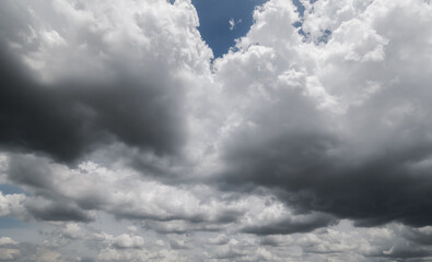 Obraz premium Dark sky with stormy clouds. Dramatic sky rain,Dark clouds before a thunder-storm.