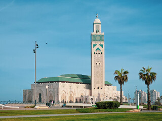 Fototapeta premium Scenic view of the Famous Hassan II Mosque ( landmark) , It is the largest functioning mosque in Africa and is the 14th largest in the world. Casablanca, Morocco
