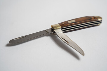 Taschenmesser aus Holz