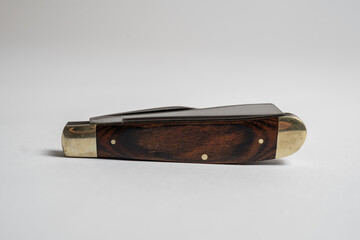 Taschenmesser aus Holz