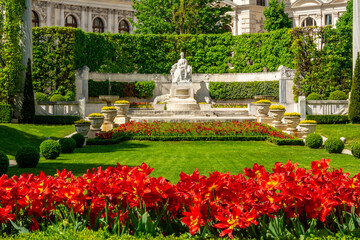 Fototapeta na wymiar Empress Elizabeth monument in Volksgarten park in center of Vienna, Austria