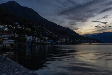Lago Maggiore an einem Herbstabend