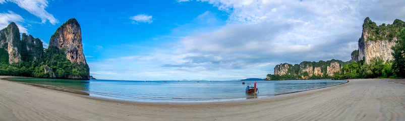 Foto auf Acrylglas Railay Strand, Krabi, Thailand Railay Beach in Krabi Province in southern Thailand along the Andaman Sea
