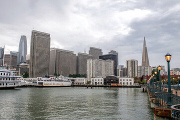 Fototapeta na wymiar Fishermans wharf in San Francisco