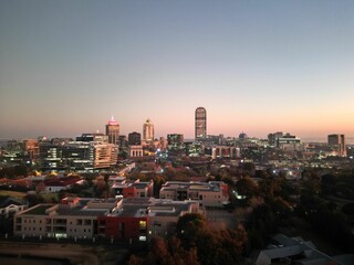 Obraz premium Sandton, Johannesburg skyline at dusk