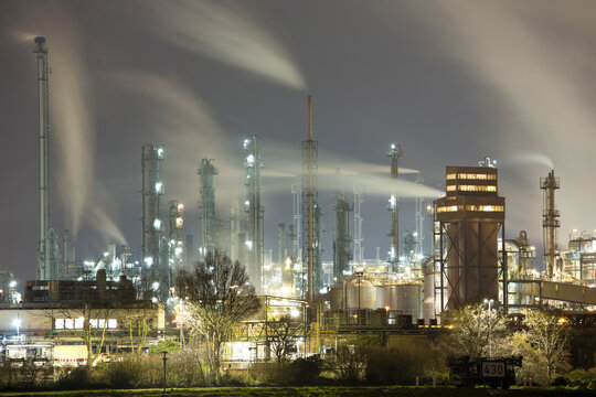 Air pollution causing climate change of chemical industry