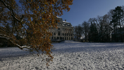 Obraz premium old house in the winter