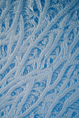 Winterlicher Hintergrund mit Kristallen