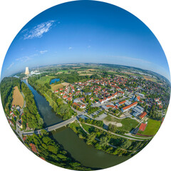 Ausblick auf das Isartal bei Niederaichbach in Niederbayern, Little Planet-Ansicht, freigestellt