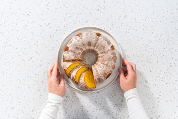 Simple vanilla bundt cake from box cake