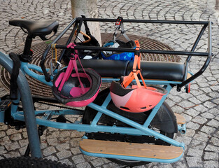 France - Fahrrad mit Helmen