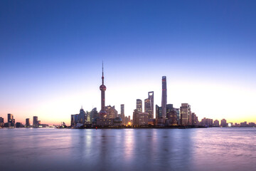 Fototapeta na wymiar Shanghai skyline and cityscape at sunrise.