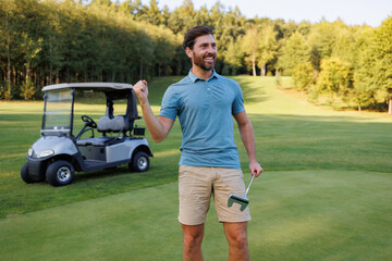 Joyous Golfer Triumphs at Last Hole
