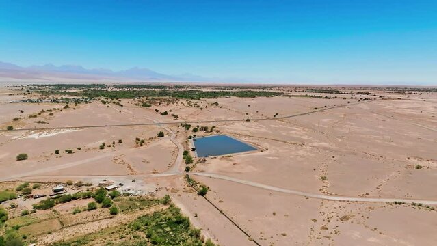 Vilarejo com agricultura familiar cercado pelo deserto mais &aacute;rido do planeta. Atacama, Chile.