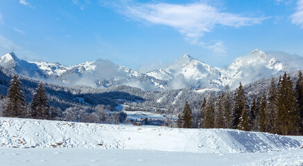Fototapeta na wymiar Winter mountain landscape (Austria, Tirol)