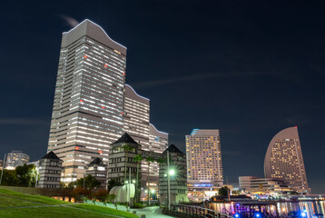 Obraz premium 横浜 みなとみらいの夜景