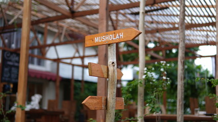 the sign for muslim places of prayer