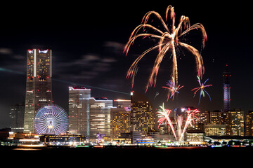 横浜スパークリングナイト花火