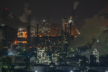 日本の岡山県倉敷市のとても美しい工場の夜景