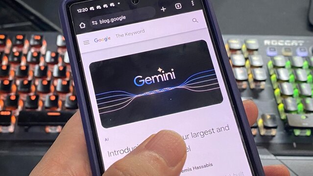 Google's Gemini: Pioneering the Next Frontier in AI with Multimodal Capabilities and DeepMind Innovation. Dec 2023
