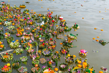 Floating gifts to the Gods in the form of flowers and crafts on the river
