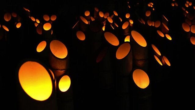 竹灯籠の灯り　穂高神社　神竹灯（かみあかり）
