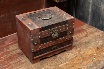 traditional Chinese style wood jewellery box