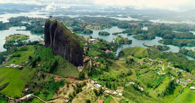 The discovery of the glamorous Guatape town.