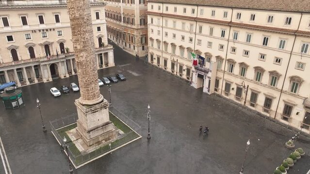 Palazzo Chigi, sede del Governo Italiano. Roma, Italia.
Vista aerea di Piazza Colonna nel centro storico di Roma.