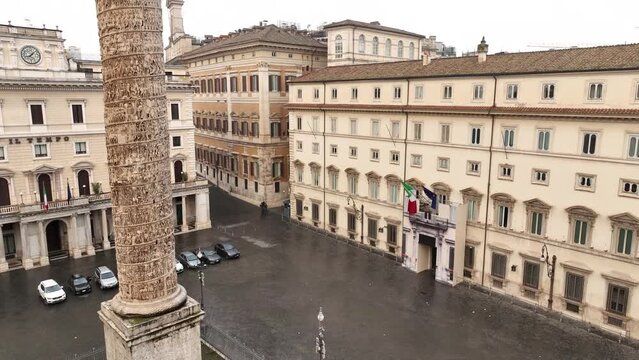 Palazzo Chigi, sede del Governo Italiano. Roma, Italia.
Vista aerea di Piazza Colonna nel centro storico di Roma.