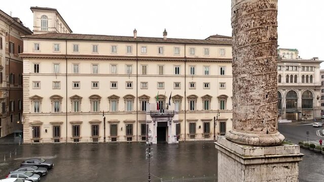 Palazzo Chigi, sede del Governo Italiano. Roma, Italia.
Vista aerea di Piazza Colonna nel centro storico di Roma.