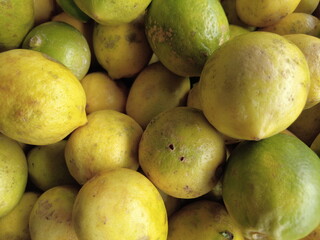 lemon in a market