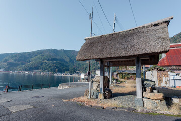 菅浦湖岸集落東の四足門 © Josiah.S