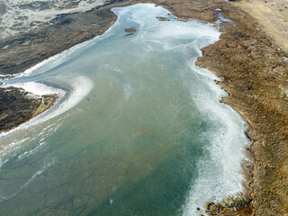 fotografia de la laguna nimez congelada en la reserva natural en el calafate argentina - obrazy, fototapety, plakaty