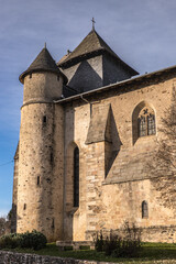 Naves (Corrèze, Limousin, France) - Vue extérieure de l'église catholique Saint-Pierre - 691126661