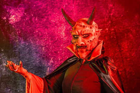 Un demonio hecho de fx.