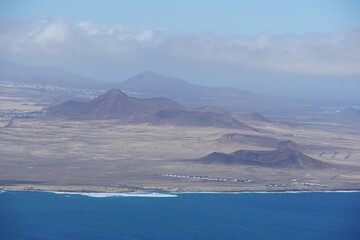 Caleta de Famara, view from Mirador la caldera, trekking, Lanzarote, Canary Islands, November 2023, Sony a6000, volcanic views,