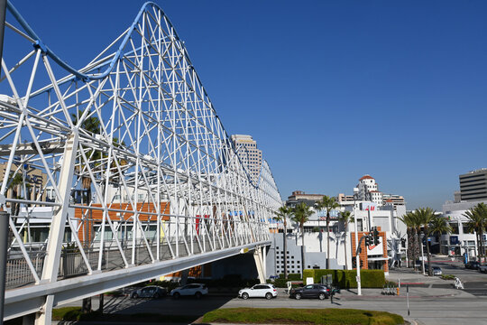 LONG BEACH, CALIFORNIA - 6 DEC 2023: Pedestrian Bridge Over Shoreline Drive Minicing The Cyclone Rollercoaster.