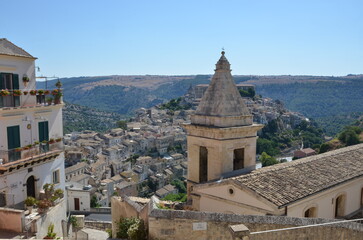 Fototapeta na wymiar view of the city of Ragusa
