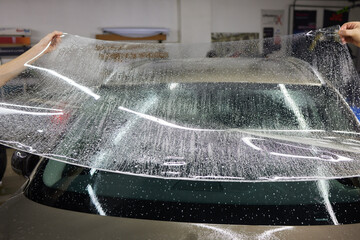 Windshield protection film installation series : Installing protection film