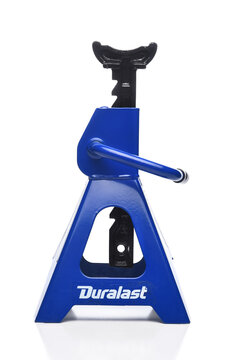 IRIVNE, CALIFORNIA - 10 DEC 2023: A single Duralast 2-ton Jack Stand.
