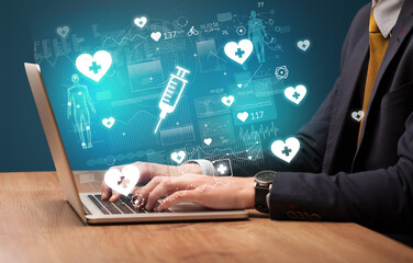 hand browsing on the internet for medical issues