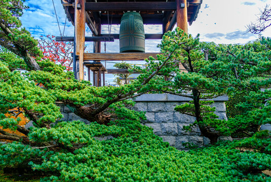 京都、光清寺の鐘楼堂