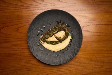 Grilled octopus with mashed potatoes