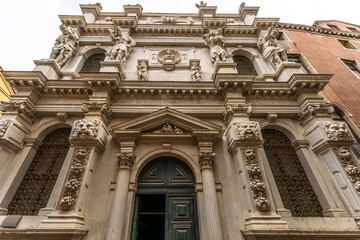 Enchanting Venice: A Visual Symphony of Canals, Architecture, and Timeless Elegance
