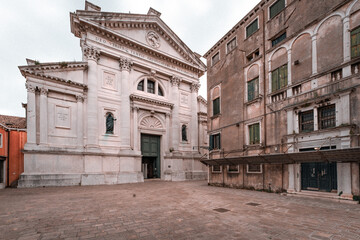 Fototapeta premium Enchanting Venice: A Visual Symphony of Canals, Architecture, and Timeless Elegance