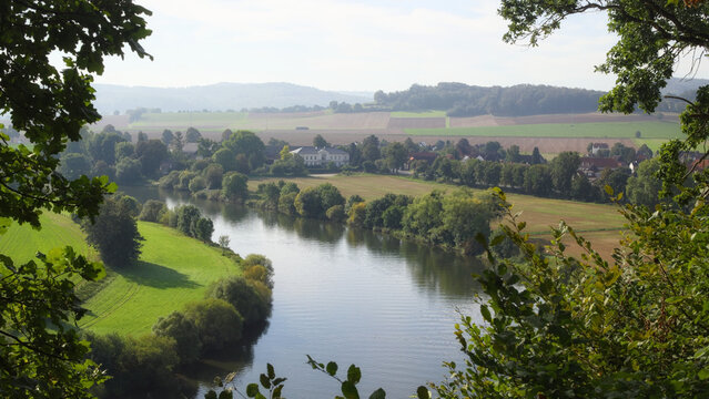 Emmerthal - Weserschleife beim Rittergut Ohr, Blick vom Ohrbergpark, Niedersachsen, Deutschland, Europa