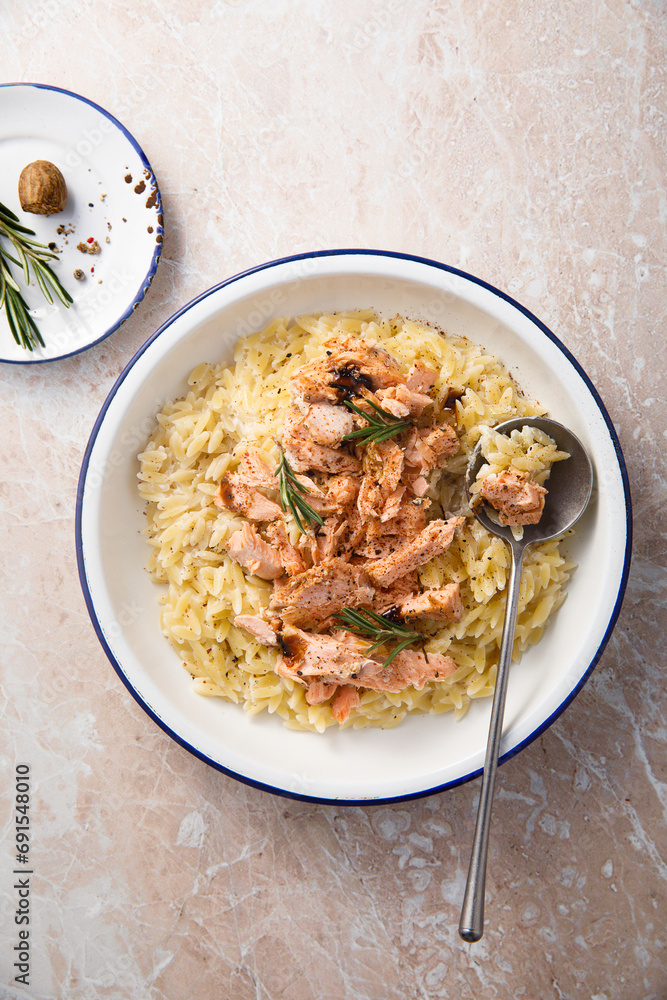 Sticker Pasta with hot smoked salmon