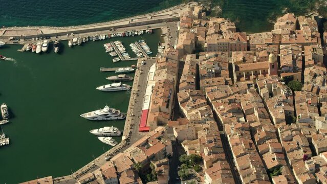 Vue a&eacute;rienne de Saint Tropez
