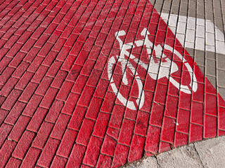 traffic sign indicating a lane for exclusive use of bicycles
